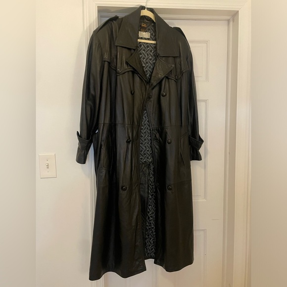 Black leather trench coat - Picture 2 of 12